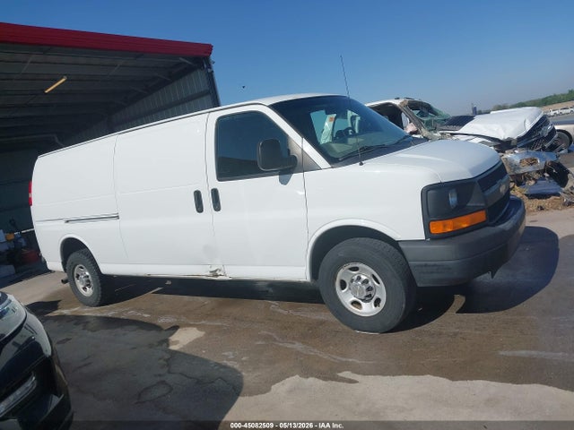 Chevrolet Express 3500 Work Van 2014 1GCZGUCG5E1157060 Image 13