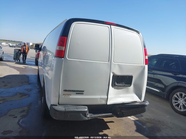Chevrolet Express 3500 Work Van 2014 1GCZGUCG5E1157060 Image 16