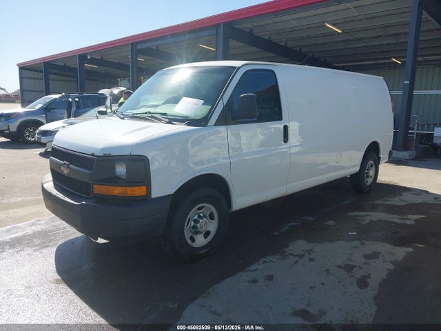 Chevrolet Express 3500 Work Van 2014 1GCZGUCG5E1157060 Image 2