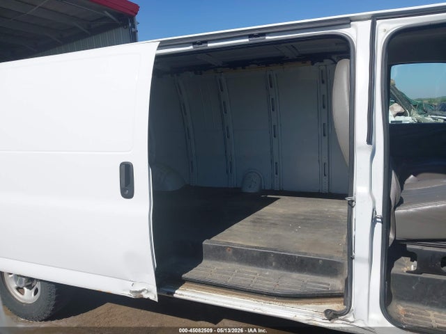 Chevrolet Express 3500 Work Van 2014 1GCZGUCG5E1157060 Image 8
