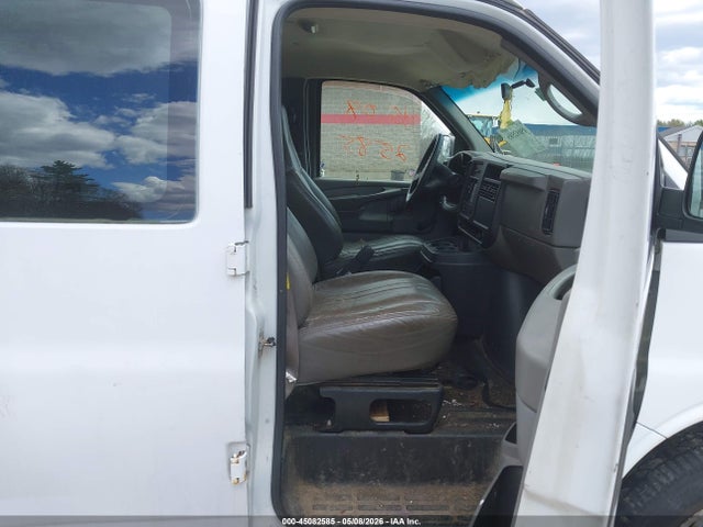 45082585 :رقم المزاد ، 1GTHG39V271134625 vin ، 2007 Gmc Savana Work Van مزاد بيع
