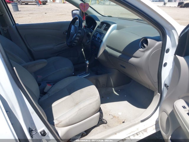 2015 Nissan Versa 1.6 Sv მანქანა იყიდება აუქციონზე, vin: 3N1CN7AP1FL800405, აუქციონის ნომერი: 45082612