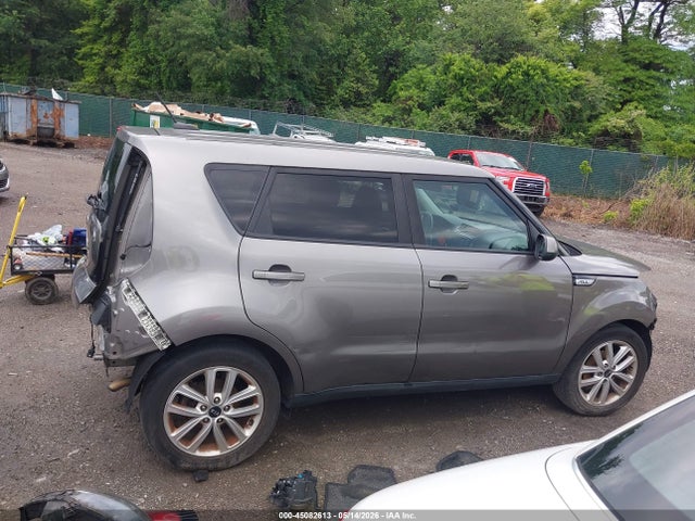 Продажа на аукционе авто 2018 Kia Soul +, vin: KNDJP3A50J7573405, номер лота: 45082613