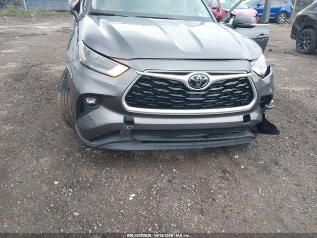 Продаж на аукціоні авто 2022 Toyota Highlander Xle, vin: 5TDGZRBH3NS184804, номер лоту: 45082639