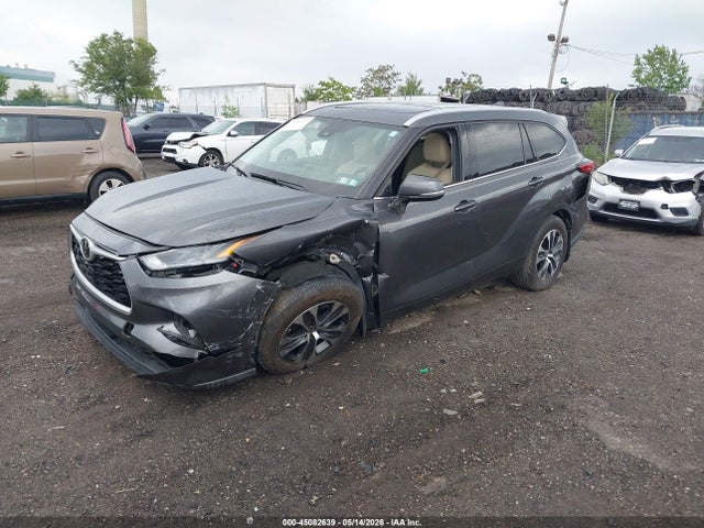 Продаж на аукціоні авто 2022 Toyota Highlander Xle, vin: 5TDGZRBH3NS184804, номер лоту: 45082639