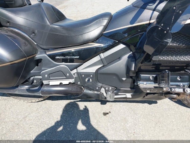 JH2SC68G3GK401648 Honda GL1800