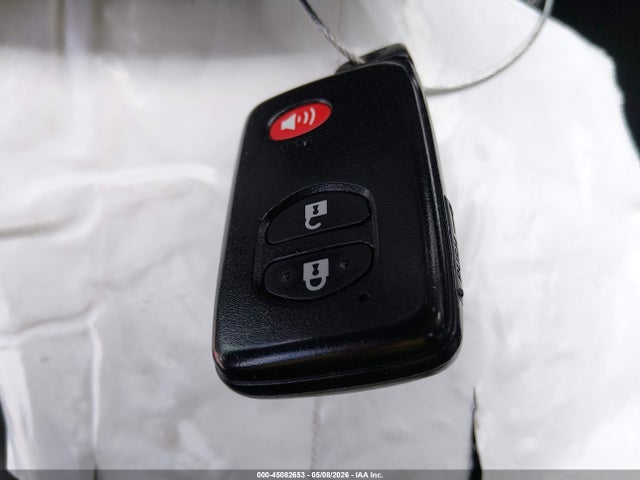 45082653 :رقم المزاد ، JTDKN3DU1B5349957 vin ، 2011 Toyota Prius Three مزاد بيع