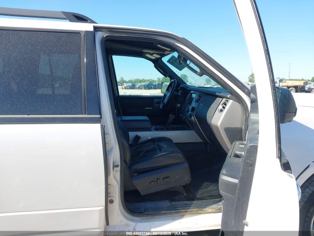 45082750 :رقم المزاد ، 1FMJU1JTXFEF30877 vin ، 2015 Ford Expedition Xlt مزاد بيع