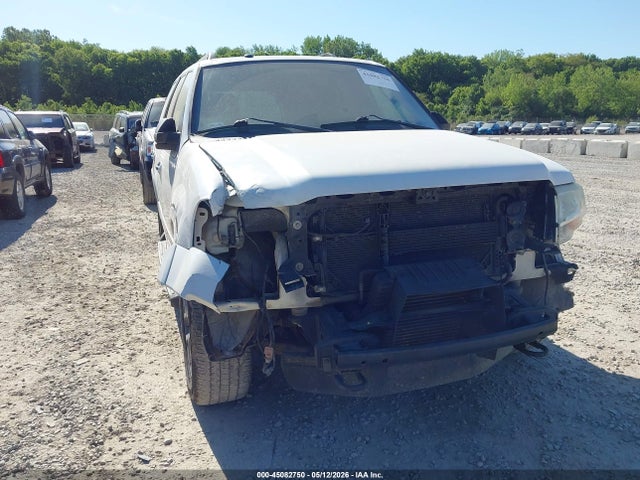45082750 :رقم المزاد ، 1FMJU1JTXFEF30877 vin ، 2015 Ford Expedition Xlt مزاد بيع