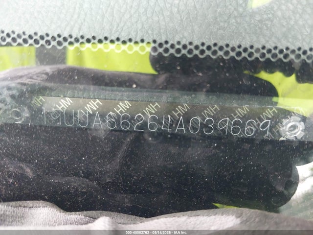 45082762 :رقم المزاد ، 19UUA66264A039669 vin ، 2004 Acura Tl مزاد بيع