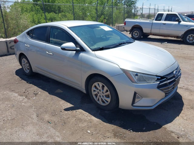 2019 5NPD74LF4KH476861 main image