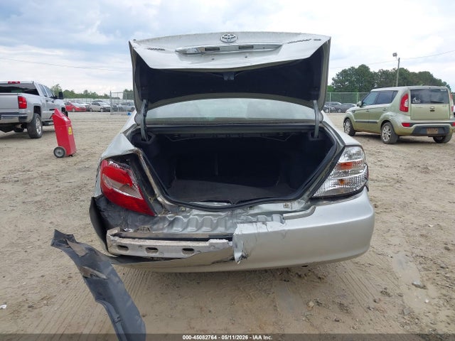 2002 Toyota Camry Le მანქანა იყიდება აუქციონზე, vin: JTDBE32K120111556, აუქციონის ნომერი: 45082764