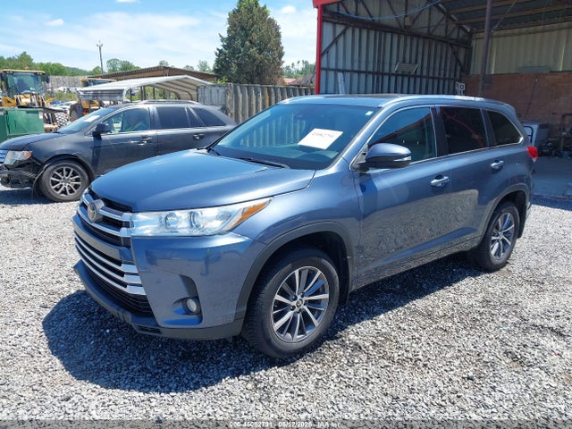 2018 Toyota Highlander Xle მანქანა იყიდება აუქციონზე, vin: 5TDJZRFH3JS847136, აუქციონის ნომერი: 45082791