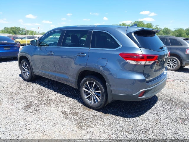 2018 Toyota Highlander Xle მანქანა იყიდება აუქციონზე, vin: 5TDJZRFH3JS847136, აუქციონის ნომერი: 45082791