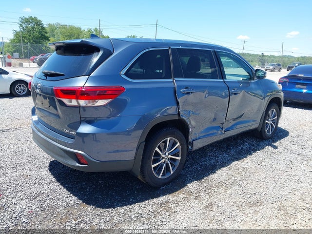 2018 Toyota Highlander Xle მანქანა იყიდება აუქციონზე, vin: 5TDJZRFH3JS847136, აუქციონის ნომერი: 45082791