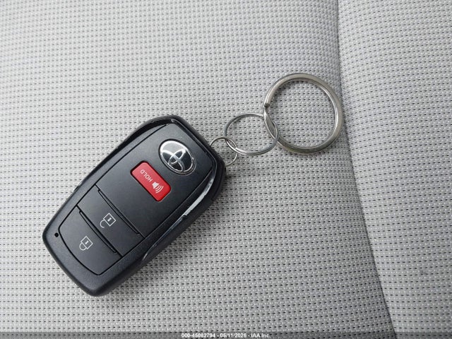 Toyota Corolla Cross Le 2022 7MUCAABG2NV006256 Image 11