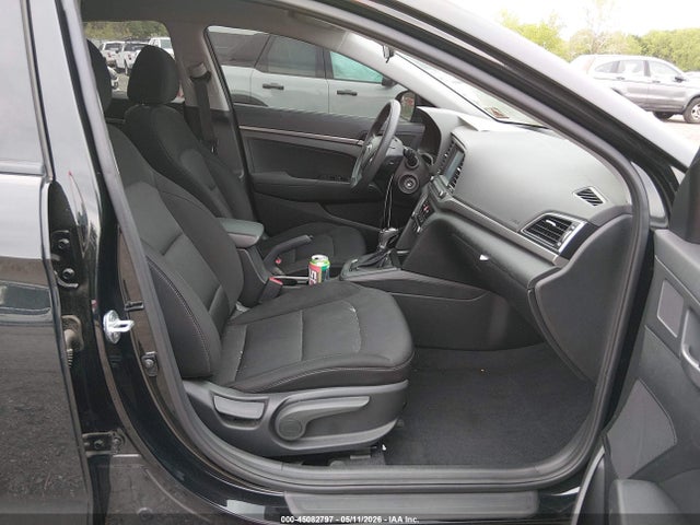Продажа на аукционе авто 2018 Hyundai Elantra Se, vin: 5NPD74LF7JH400517, номер лота: 45082797
