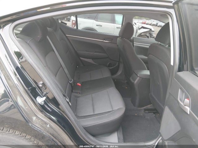 Продажа на аукционе авто 2018 Hyundai Elantra Se, vin: 5NPD74LF7JH400517, номер лота: 45082797