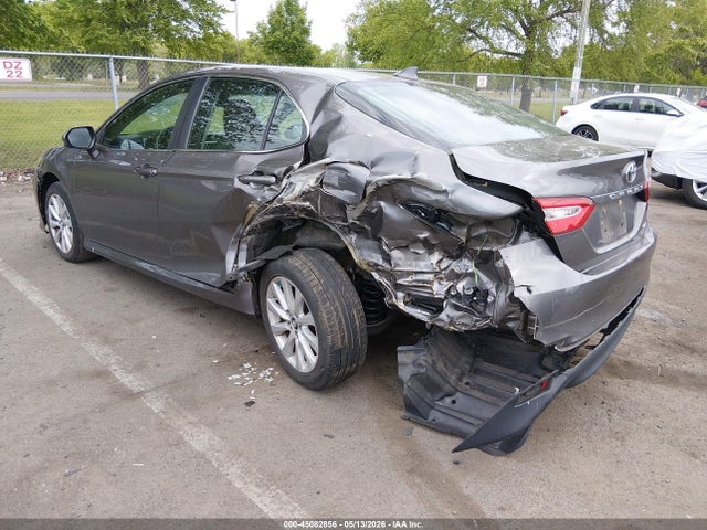 Toyota CAMRY LE 2019 4T1B11HK5KU856841 Image 3