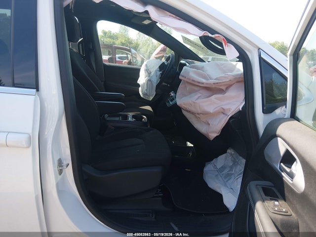 Продажа на аукционе авто 2024 Chrysler Pacifica Touring, vin: 2C4RC1FG6RR109719, номер лота: 45082863