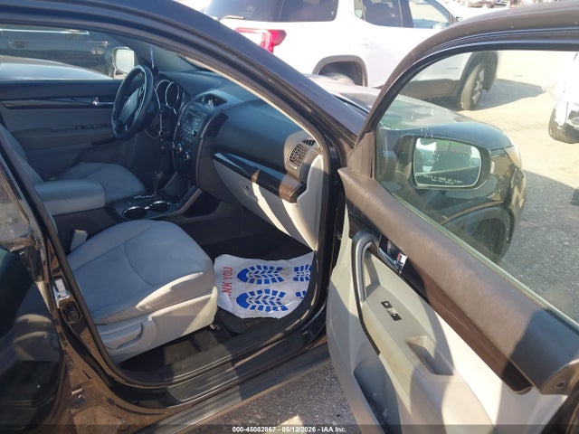 Продажа на аукционе авто 2011 Kia Sorento Lx, vin: 5XYKTCA14BG014358, номер лота: 45082867