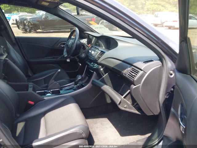Продаж на аукціоні авто 2017 Honda Accord Sport, vin: 1HGCR2F55HA031656, номер лоту: 45082924