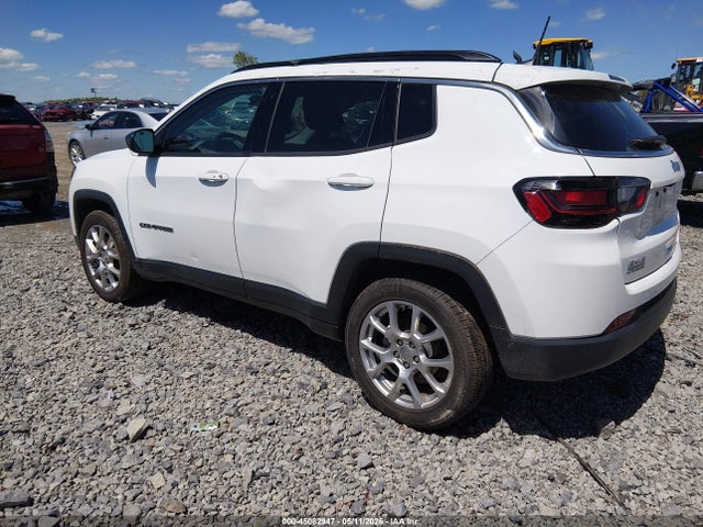 Auction sale of the 2022 Jeep Compass Latitude Lux 4x4, vin: 3C4NJDFB3NT231990, lot number: 45082947