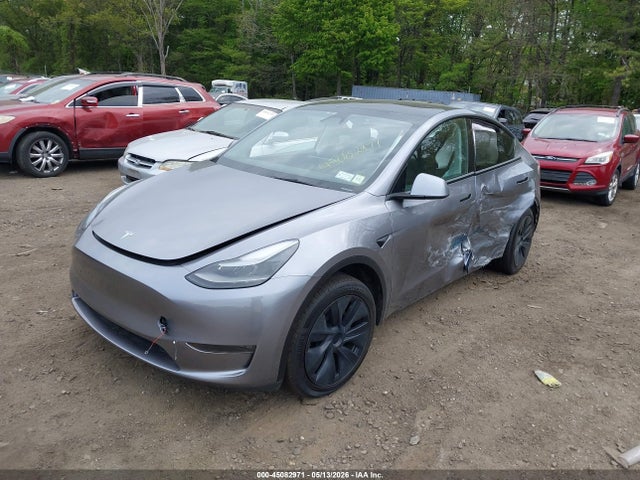 Продаж на аукціоні авто 2024 Tesla Model Y Long Range Dual Motor All-wheel Drive, vin: 7SAYGDEE1RA316497, номер лоту: 45082971