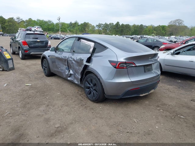 Продаж на аукціоні авто 2024 Tesla Model Y Long Range Dual Motor All-wheel Drive, vin: 7SAYGDEE1RA316497, номер лоту: 45082971