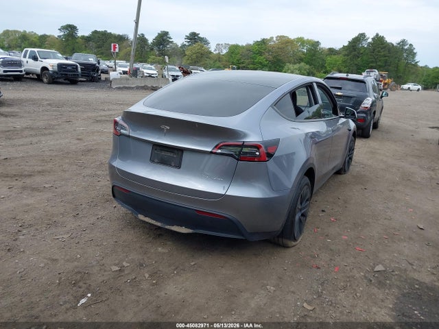 Продаж на аукціоні авто 2024 Tesla Model Y Long Range Dual Motor All-wheel Drive, vin: 7SAYGDEE1RA316497, номер лоту: 45082971