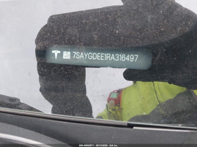 Продаж на аукціоні авто 2024 Tesla Model Y Long Range Dual Motor All-wheel Drive, vin: 7SAYGDEE1RA316497, номер лоту: 45082971