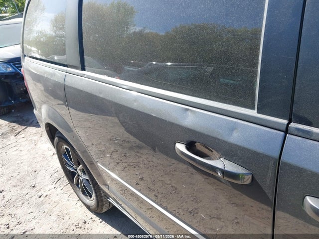 2016 Dodge Grand Caravan R/t მანქანა იყიდება აუქციონზე, vin: 2C4RDGEGXGR329797, აუქციონის ნომერი: 45082976