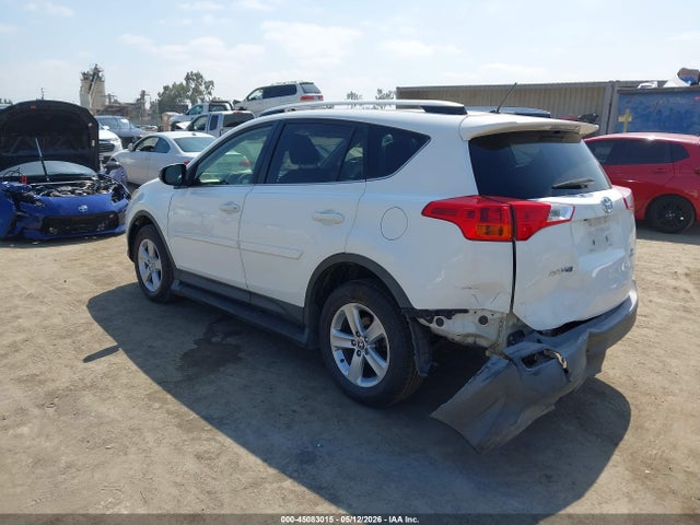 JTMBFREV1FJ016162 Toyota RAV4 LE