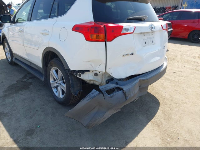 JTMBFREV1FJ016162 Toyota RAV4 LE