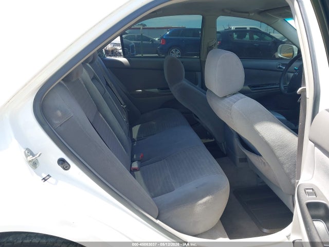 2005 Toyota Camry Le მანქანა იყიდება აუქციონზე, vin: 4T1BE32KX5U604466, აუქციონის ნომერი: 45083037