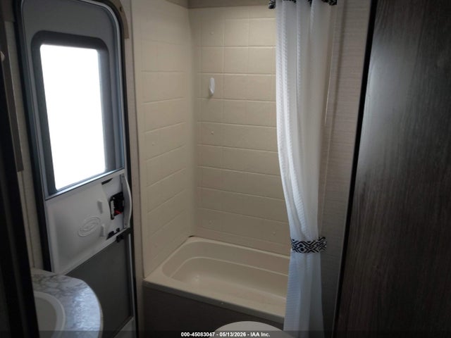 4YDT27226JT433172 Keystone Other