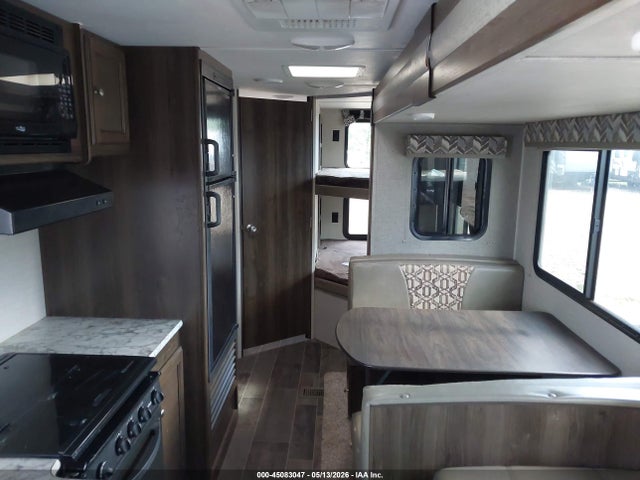 4YDT27226JT433172 Keystone Other