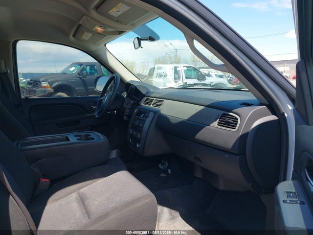 45083081 :رقم المزاد ، 1GNSK2E03BR124664 vin ، 2011 Chevrolet Tahoe Commercial Fleet مزاد بيع