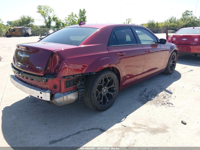45083097 :رقم المزاد ، 2C3CCABGXKH648095 vin ، 2019 Chrysler 300 300s مزاد بيع