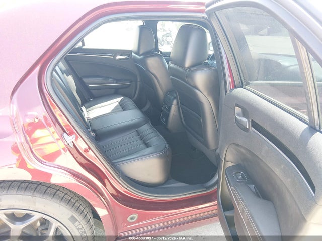 45083097 :رقم المزاد ، 2C3CCABGXKH648095 vin ، 2019 Chrysler 300 300s مزاد بيع