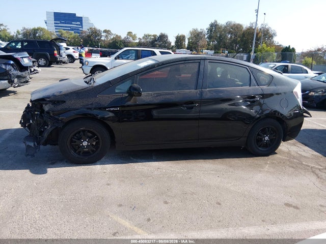 45083217 :رقم المزاد ، JTDKN3DU5D0346138 vin ، 2013 Toyota Prius Three مزاد بيع