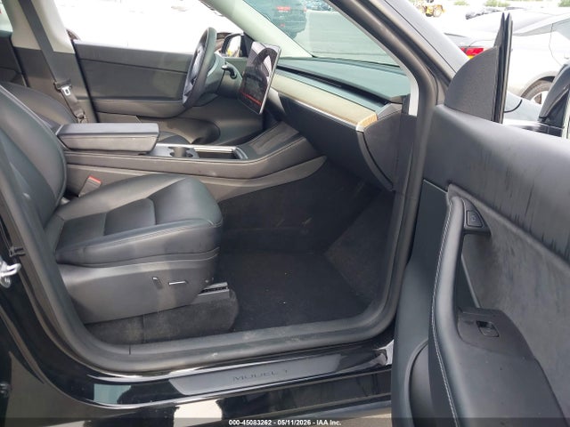 Продажа на аукционе авто 2022 Tesla Model Y Long Range Dual Motor All-wheel Drive, vin: 7SAYGDEE4NA006080, номер лота: 45083262