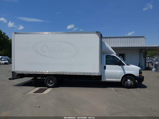 45083341 :رقم المزاد ، 1HA3GTCG6KN000525 vin ، 2019 Chevrolet Express Cutaway 4500 مزاد بيع