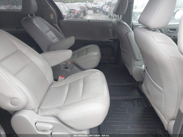 2015 Toyota Sienna Xle Premium 7 Passenger მანქანა იყიდება აუქციონზე, vin: 5TDDK3DC6FS097972, აუქციონის ნომერი: 45083344