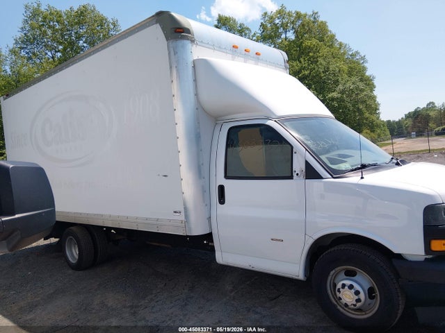 45083371 :رقم المزاد ، 1HA3GTCG5JN002183 vin ، 2018 Chevrolet Express Cutaway Work Van مزاد بيع