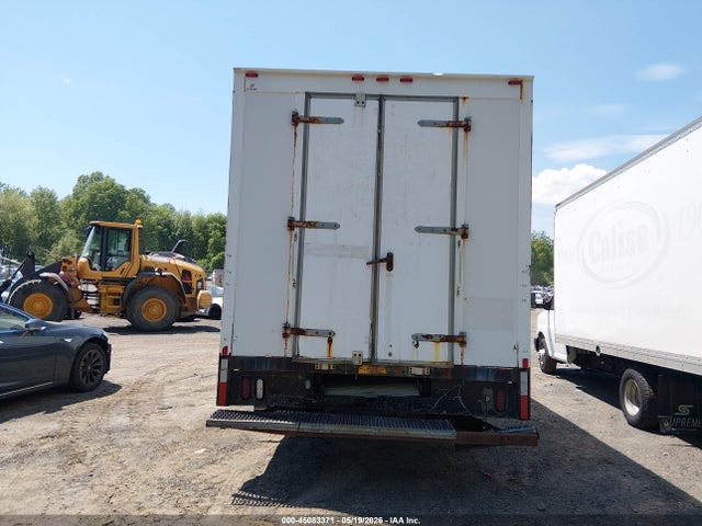 45083371 :رقم المزاد ، 1HA3GTCG5JN002183 vin ، 2018 Chevrolet Express Cutaway Work Van مزاد بيع