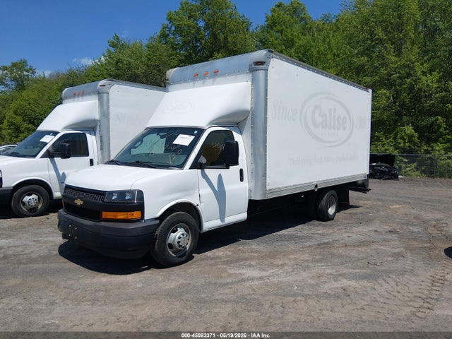 45083371 :رقم المزاد ، 1HA3GTCG5JN002183 vin ، 2018 Chevrolet Express Cutaway Work Van مزاد بيع