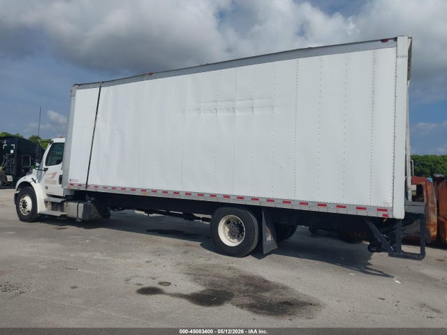 45083400 :رقم المزاد ، 3ALACWFC1JDJR5328 vin ، 2018 Freightliner M2 106 مزاد بيع