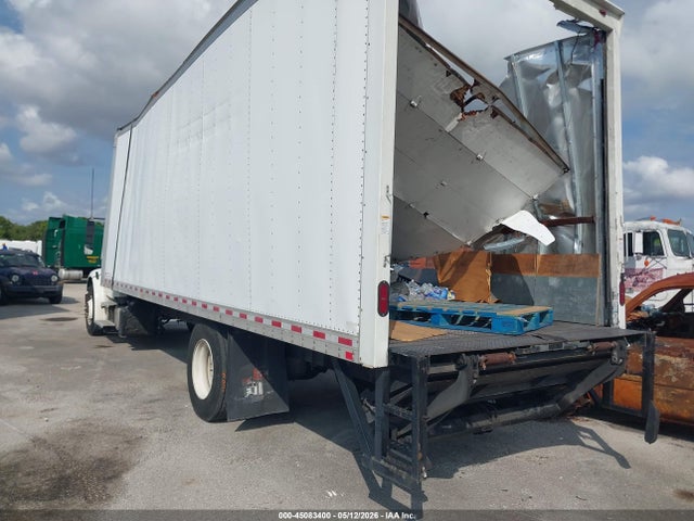 45083400 :رقم المزاد ، 3ALACWFC1JDJR5328 vin ، 2018 Freightliner M2 106 مزاد بيع