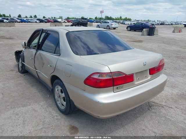 2000 Honda Accord 2.3 Se მანქანა იყიდება აუქციონზე, vin: 1HGCG5676YA043274, აუქციონის ნომერი: 45083425